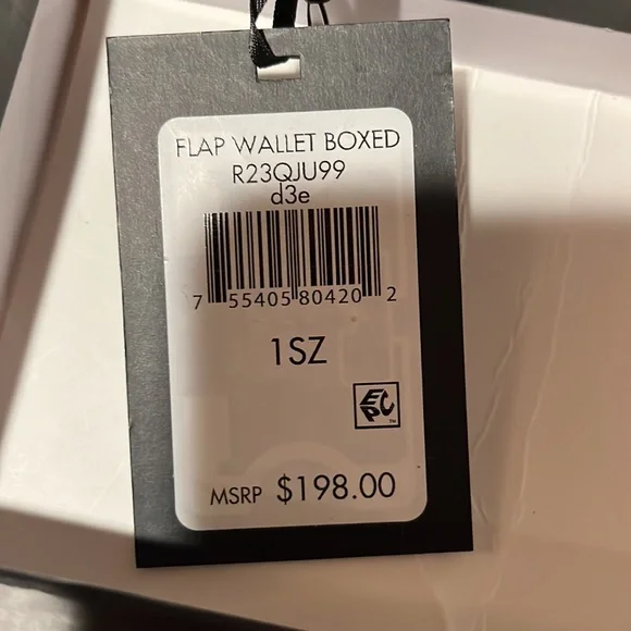 🛍️🏆Host Pick🏆 #793 NWT DKNY Wallet - Picture 11 of 13